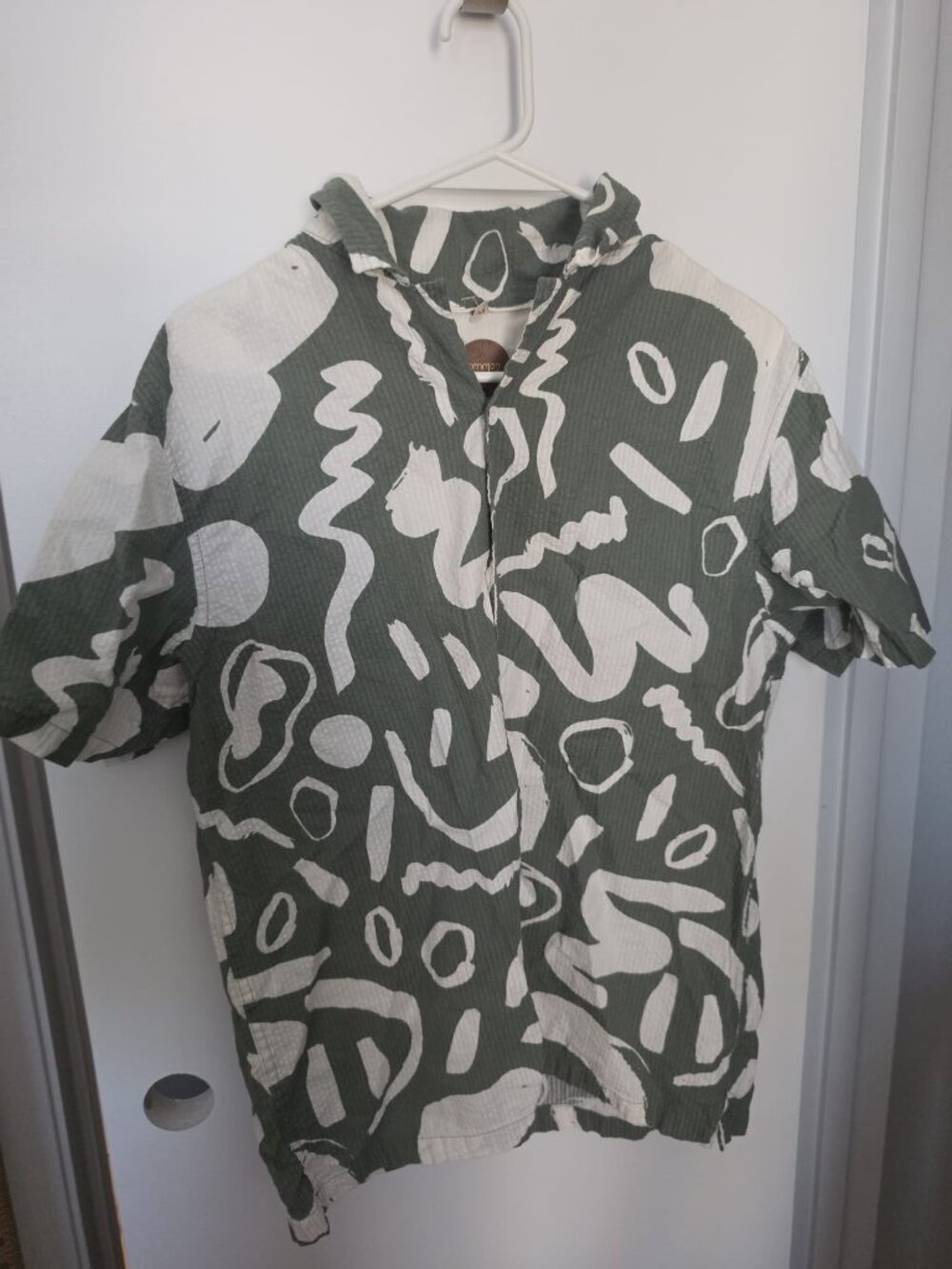 Common People Olive Abstract Seersucker Shirt M